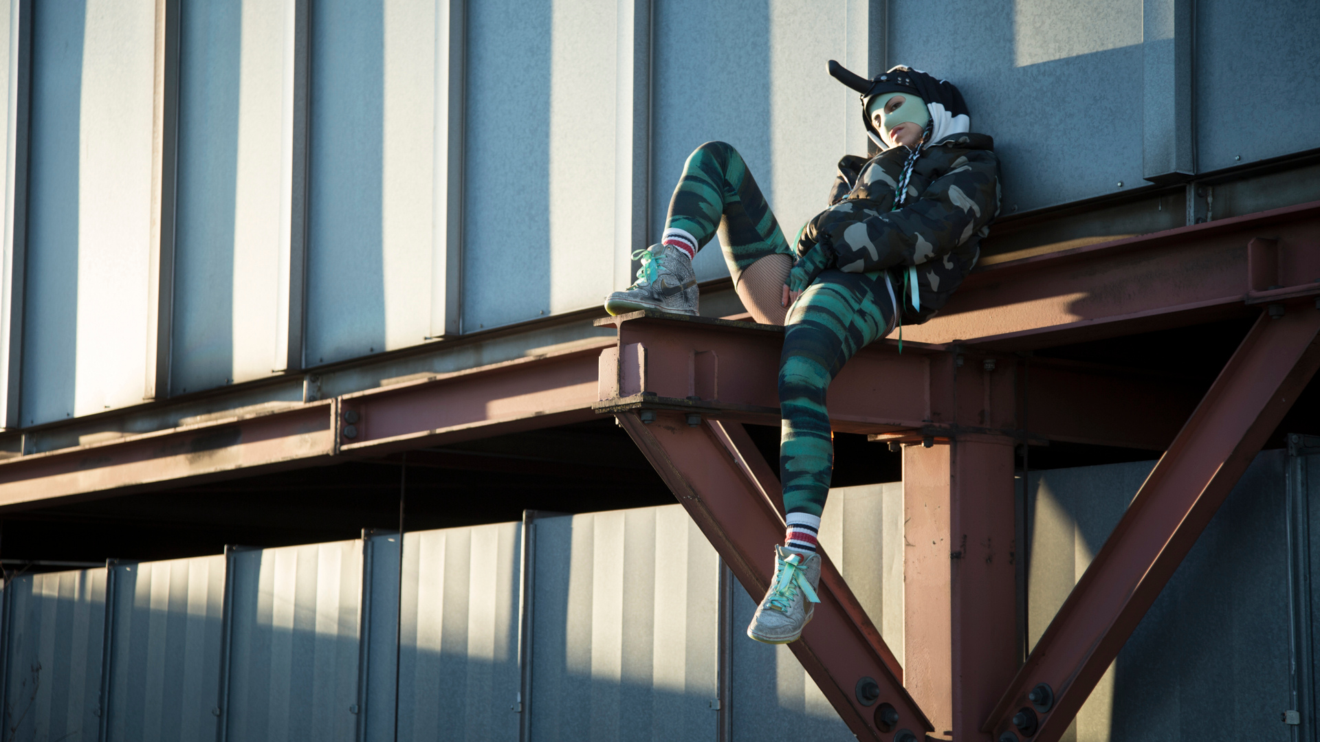 SPOTLIGHT: Urban Smut - PinkLabel.TV